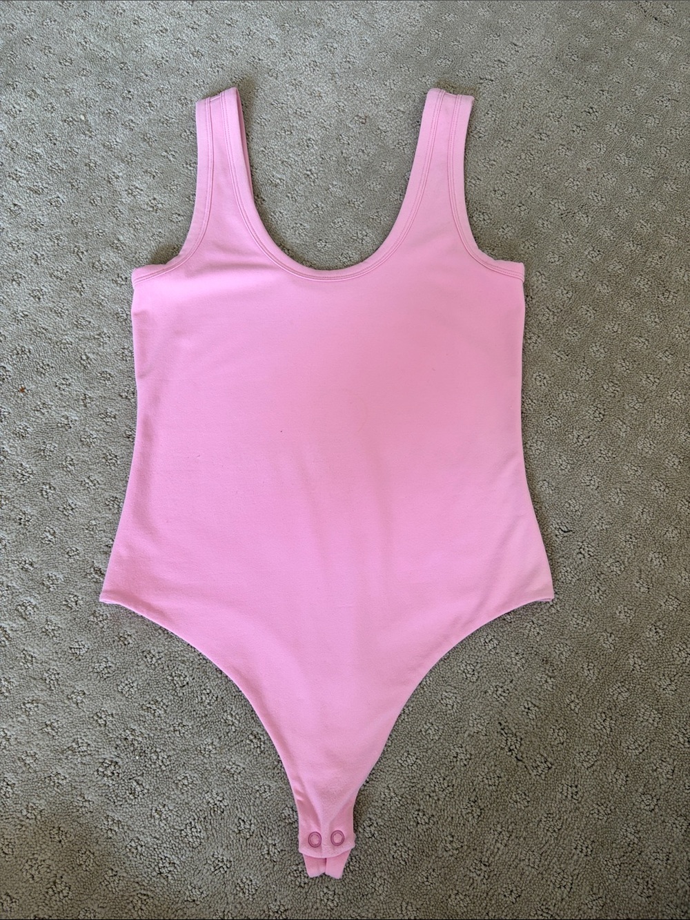 NUUDS Seamless Scoop Tank Bodysuit – Bubblegum – Size Small